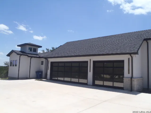 650 SHADY HOLW New Braunfels, TX 78132