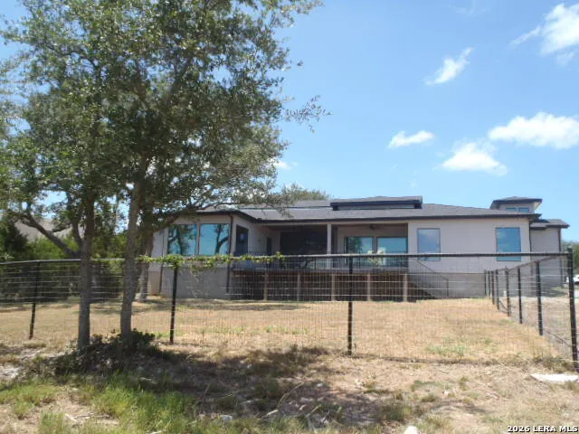 650 SHADY HOLW New Braunfels, TX 78132