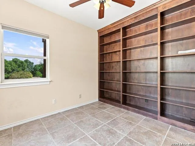 114 Cave Cir Boerne, TX 78006