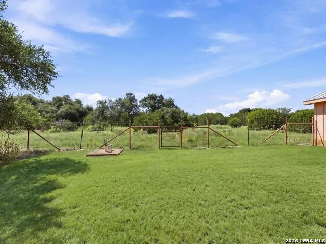 114 Cave Cir Boerne, TX 78006