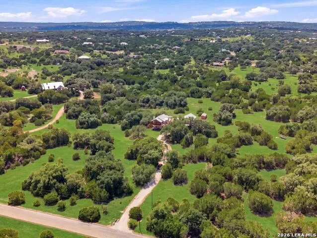 114 Cave Cir Boerne, TX 78006