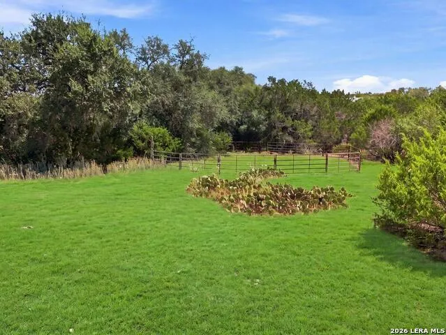 114 Cave Cir Boerne, TX 78006