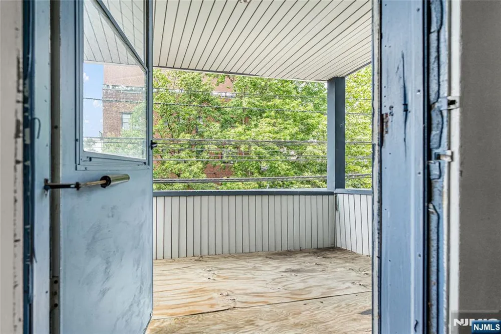 564 Sanford Avenue 2 Newark, NJ 07106