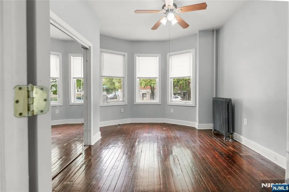 564 Sanford Avenue 1 Newark, NJ 07106