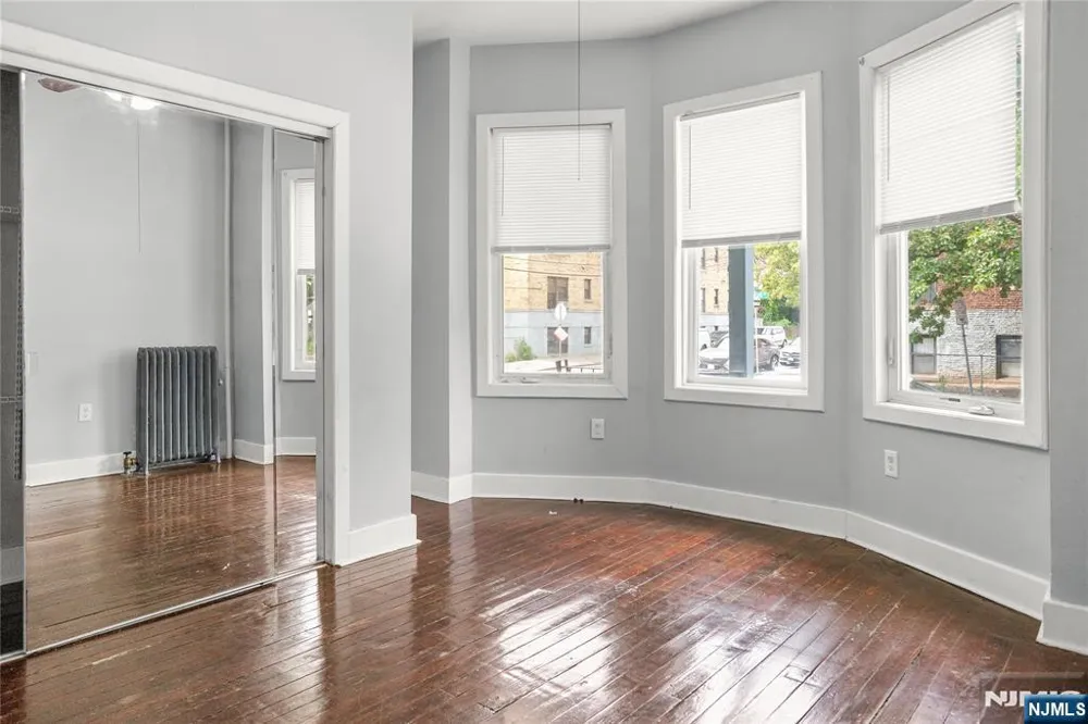 564 Sanford Avenue 1 Newark, NJ 07106