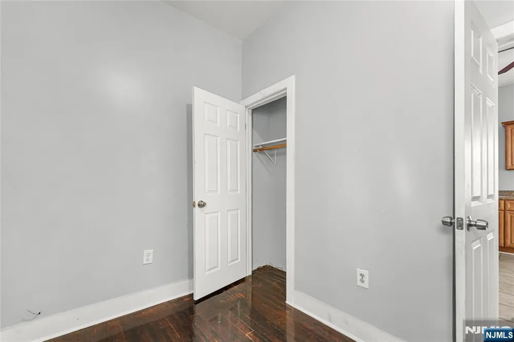 564 Sanford Avenue 1 Newark, NJ 07106