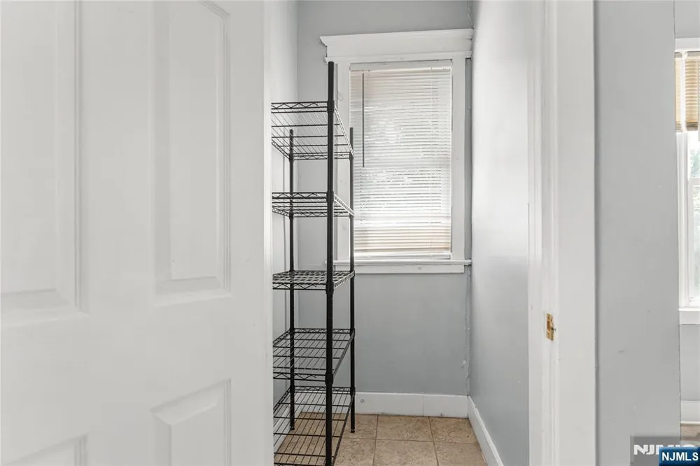 564 Sanford Avenue 1 Newark, NJ 07106