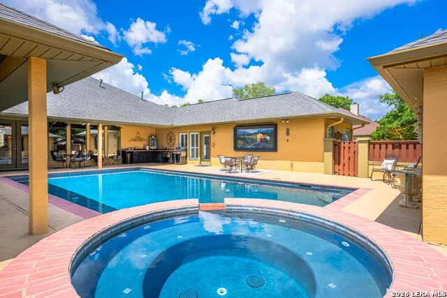 516 Winged Foot Kerrville, TX 78028