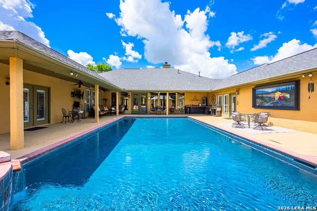 516 Winged Foot Kerrville, TX 78028