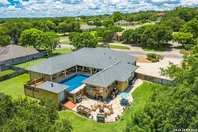 516 Winged Foot Kerrville, TX 78028