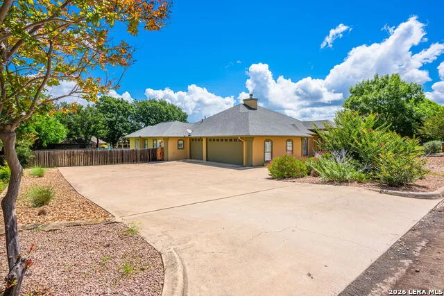 516 Winged Foot Kerrville, TX 78028