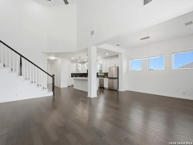 619 HIDDEN VIEW ST New Braunfels, TX 78130
