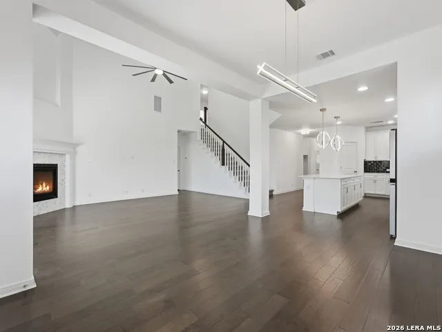 619 HIDDEN VIEW ST New Braunfels, TX 78130