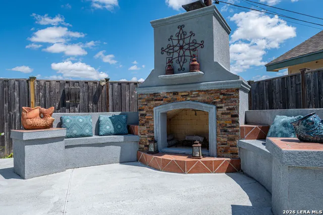 1825 CLARICE AVE Alice, TX 78332