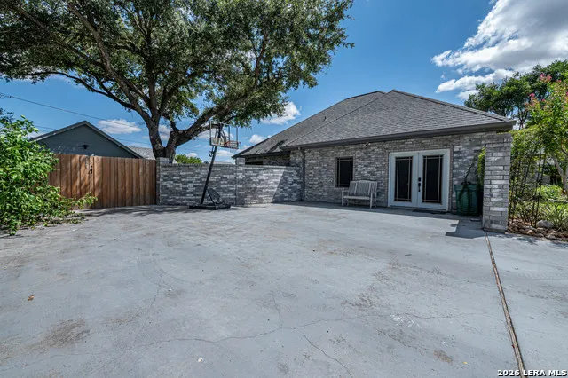 1825 CLARICE AVE Alice, TX 78332