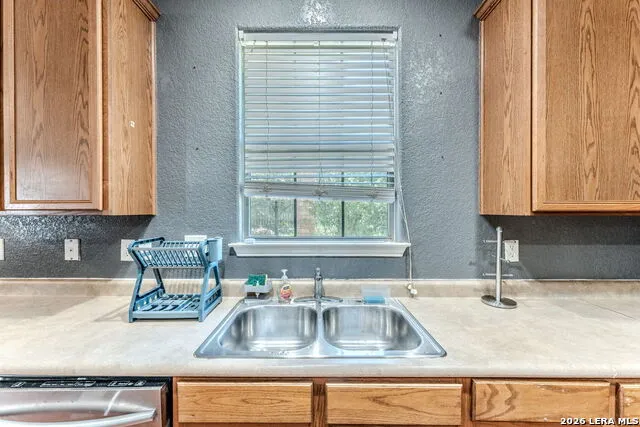 7219 Albany Rdg San Antonio, TX 78250