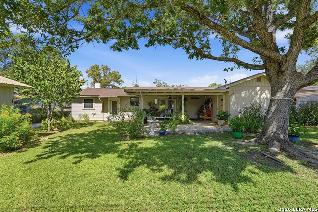 228 S PONTON ST Gonzales, TX 78629