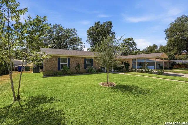 228 S PONTON ST Gonzales, TX 78629