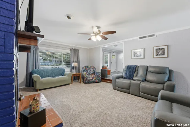 228 S PONTON ST Gonzales, TX 78629