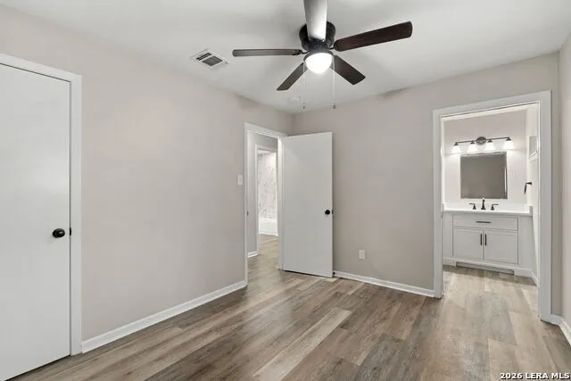 205 MISTLETOE ST Fredericksburg, TX 78624