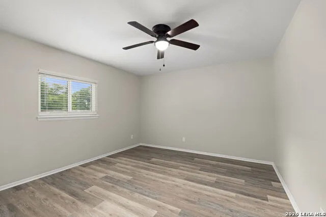 205 MISTLETOE ST Fredericksburg, TX 78624
