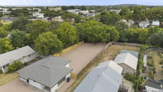 205 MISTLETOE ST Fredericksburg, TX 78624