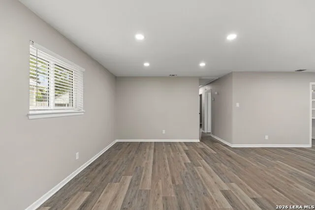 205 MISTLETOE ST Fredericksburg, TX 78624