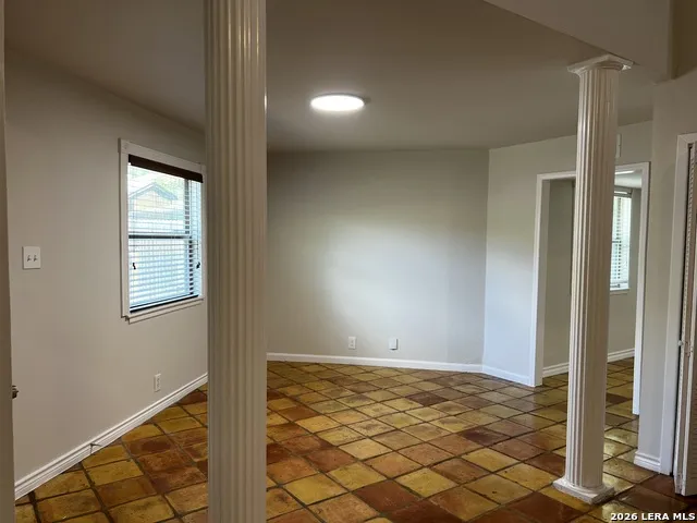8573 ECHO CREEK LN San Antonio, TX 78240
