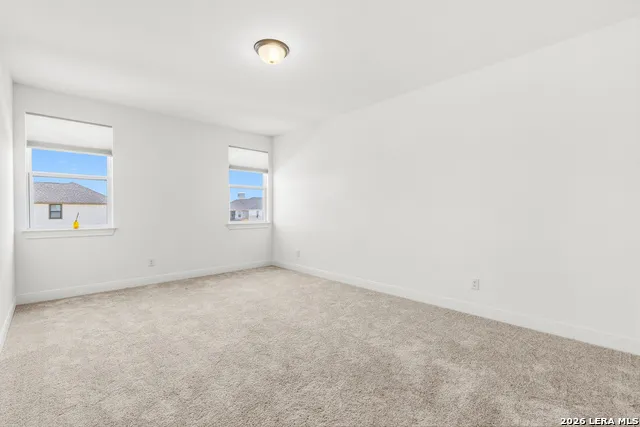 145 W MAGNOLIA CIR La Vernia, TX 78121