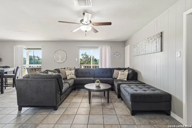 2123 CANYON LAKE DR Canyon Lake, TX 78133