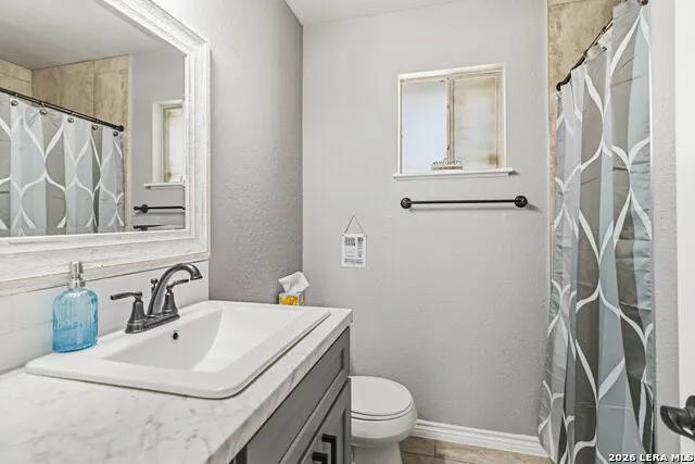 2123 CANYON LAKE DR Canyon Lake, TX 78133