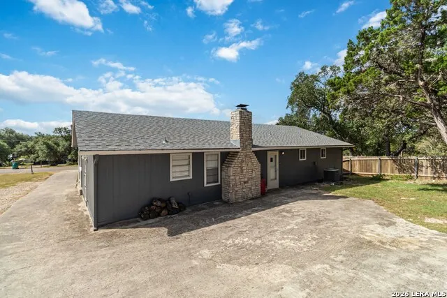 2123 CANYON LAKE DR Canyon Lake, TX 78133