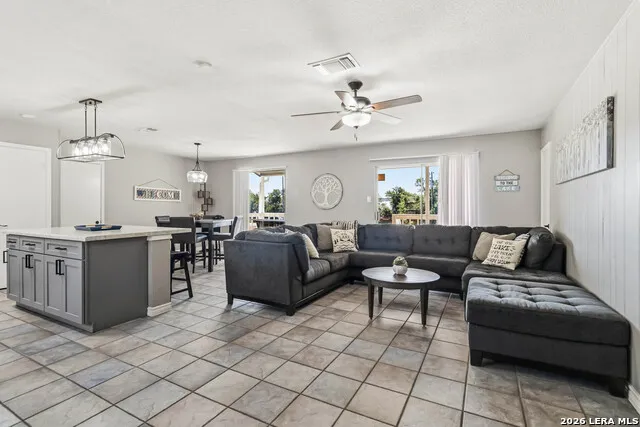 2123 CANYON LAKE DR Canyon Lake, TX 78133