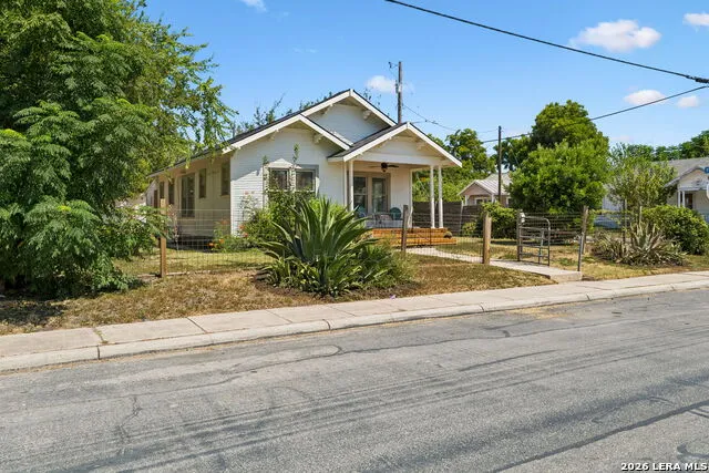 1620 OLIVE ST San Antonio, TX 78208