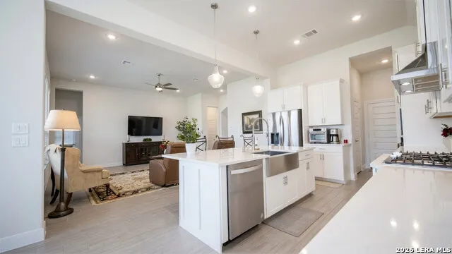 112 Valencia Boerne, TX 78006