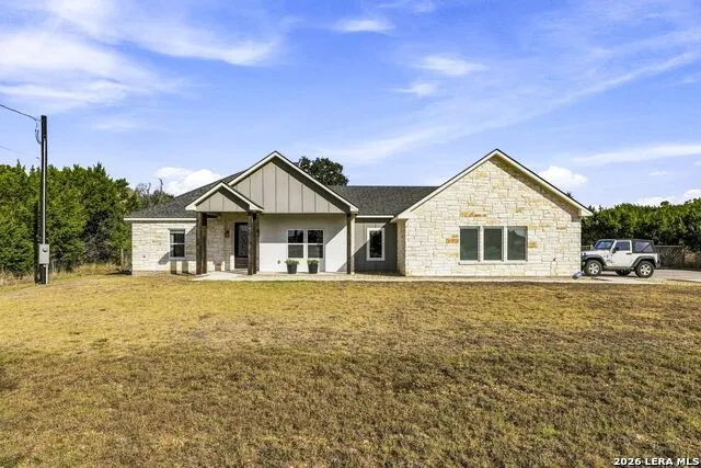 341 Park Rd Bandera, TX 78003