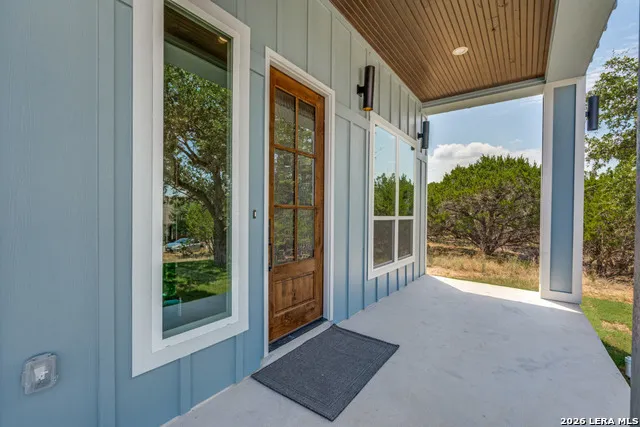 748 RIVIERA DR Canyon Lake, TX 78133