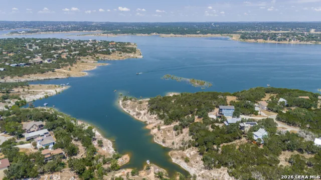 748 RIVIERA DR Canyon Lake, TX 78133