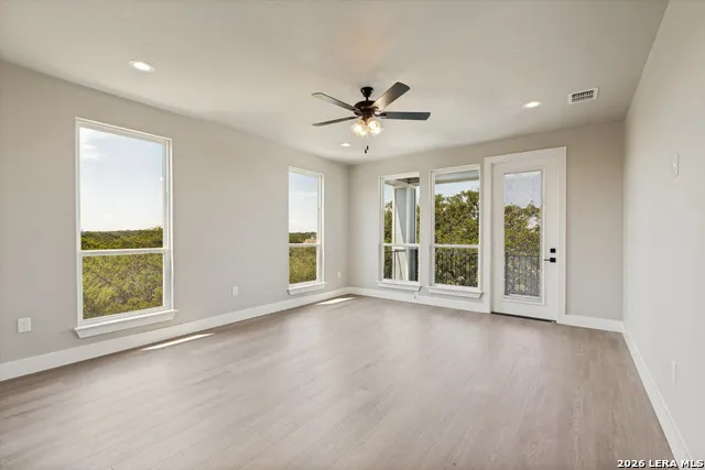 748 RIVIERA DR Canyon Lake, TX 78133