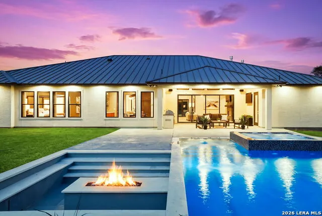 68 Ranch Heights Fair Oaks Ranch, TX 78015