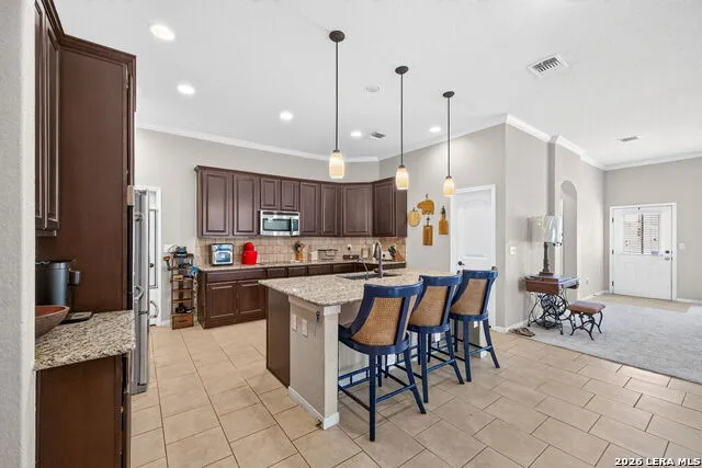 4624 SPLIT OAK RD Cibolo, TX 78108
