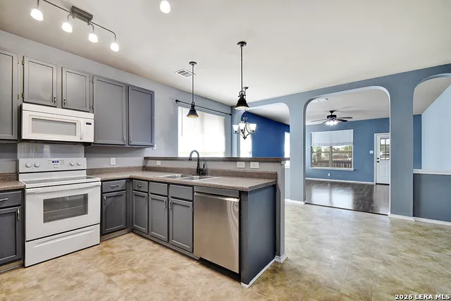 248 Cloud Crossing Cibolo, TX 78108
