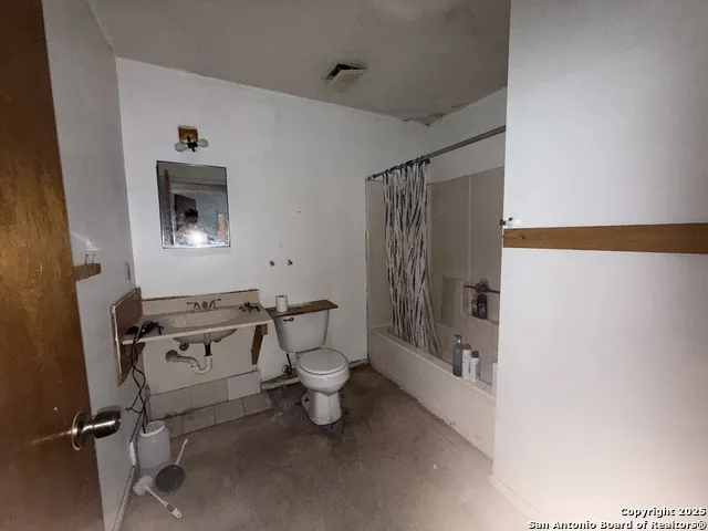 813 Ross Kerrville, TX 78028