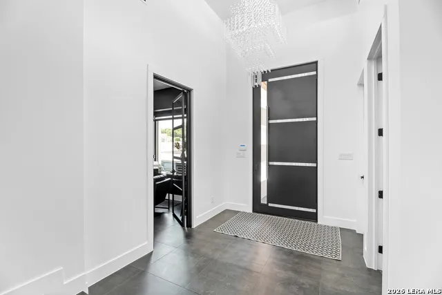 11009 PORTER SPGS San Antonio, TX 78255