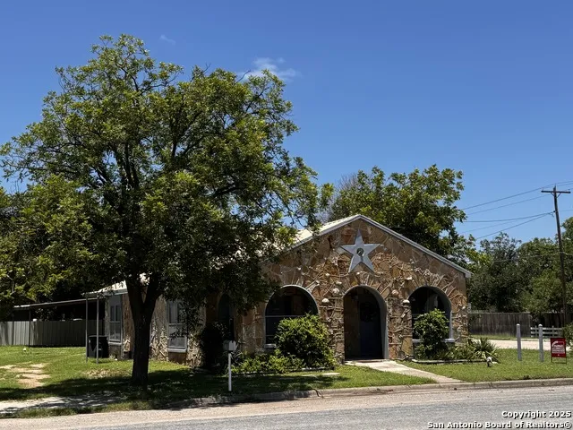 102 11th Junction, TX 76849