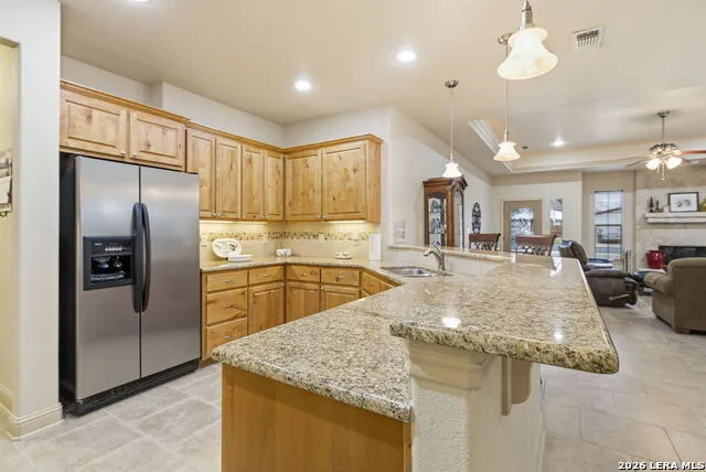 329 E Bandera Boerne, TX 78006