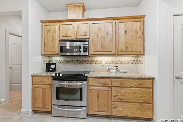 329 E Bandera Boerne, TX 78006