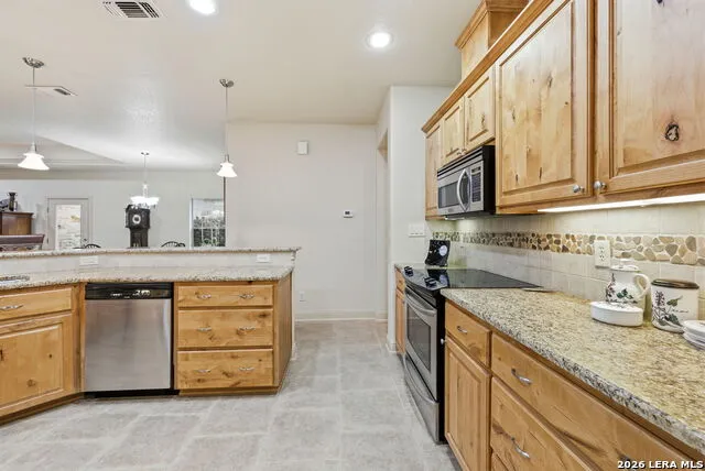 329 E Bandera Boerne, TX 78006