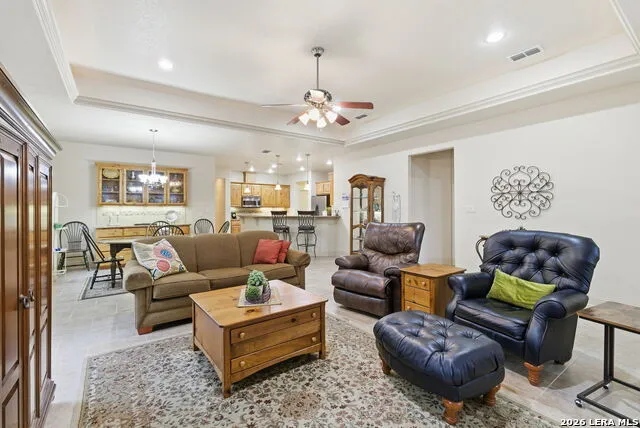 329 E Bandera Boerne, TX 78006