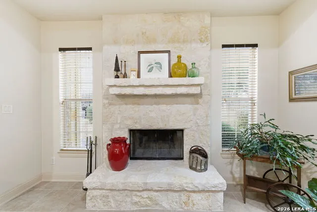 329 E Bandera Boerne, TX 78006